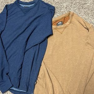 Long sleeve t shirts size small